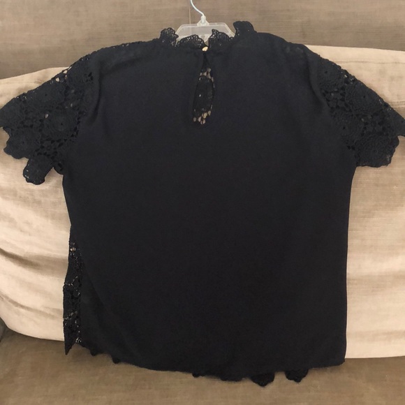 Shorts sleeve blouse - Picture 2 of 2